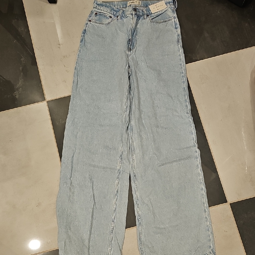 Abercrombie And Fitch Wide Leg Jean NWT size 26 Long
